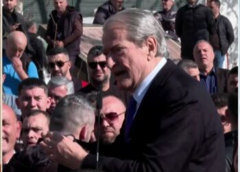 Betohet Berisha: Nëse Rama nuk vjen në Parlament për mocion, do i shkojmë në Surrel