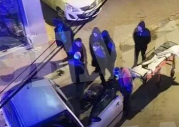 Përleshje e përgjakshme në Greqi, 2 shqiptarë sumlojnë më thikë 22- vjeçarin grek në një klub nate