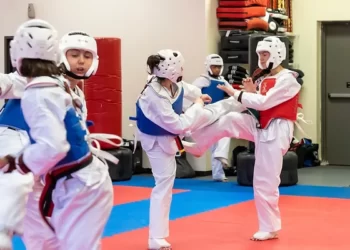 “Tirana Challenge”, kampi stërvitor në taekwondo që bashkon të rinjtë e Ballkanit