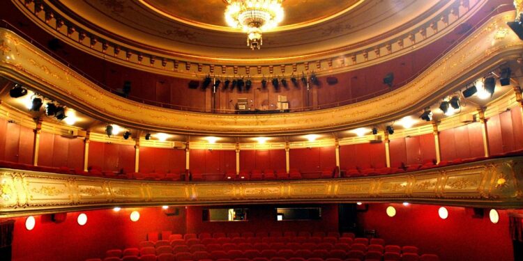 Aktivitete kulturore të cilat mundeni ti ndiqni sot dhe gjatë fundjavës