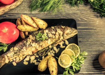 Receta e ditës, troftë me bajame