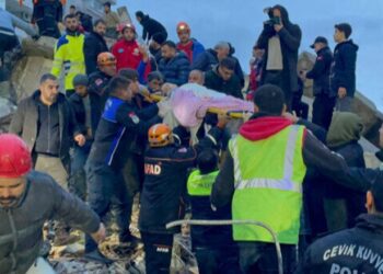 Mbi 2 mijë të lënduar nga tërmeti lënë spitalet në Stamboll