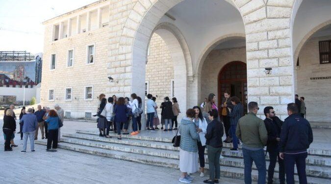 Ministria Arsimit e ‘shurdhër’ ndaj kërkesave të akademikëve, studentë e pedagogë nisin protestat