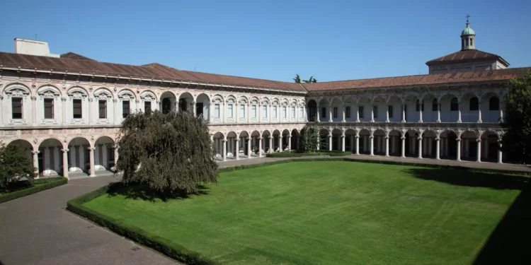 Tronditëse, gjendet e vdekur studentja 25-vjeçare në tualetin e Universitetit të Milanos