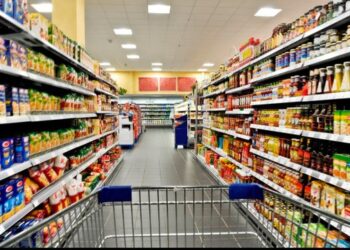 Studimi: Rritja e çmimeve, familjet shqiptare shpenzojnë thuajse të gjithë rrogën për ushqim