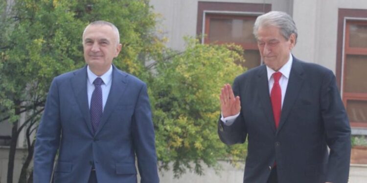 Mbyllet afati për dorëzimin e listave në KQZ, ja emrat e kandidatëve për Këshillat në disa bashki të koalicionit “Bashkë Fitojmë”