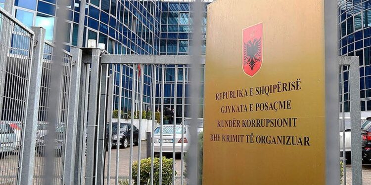 Mashtronte për t’u mundësuar ish-pronarëve kompesimin, Gjykata lë në burg punonjësit e Agjencisë së Trajtimit të Pronave