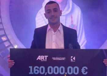 Fiku dritat i fundit, Stresi shpallet fituesi i Edicionit të parë BBVK