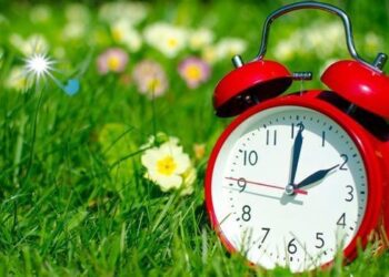 Kthehet ora verore, të dielën akrepat lëvizin një orë përpara