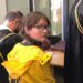 Tentuan të hynin në ambientet e uzinës së armëve në Gramsh, shtyhet gjyqi për shtetasen ruse