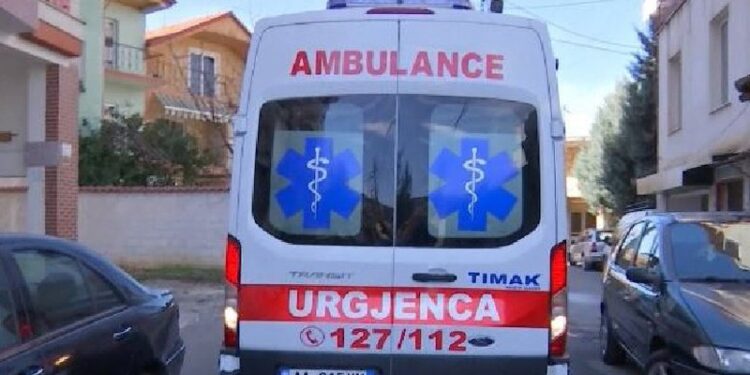 Përplasen dy automjete në aksin rrugor Krujë- Fushë Krujë, tre persona të plagosur