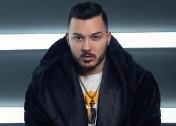 Në rrugët e Londrës, rastësia bëri që Ardit Çuni të fitojë dhuratën luksoze përmes një sfide, që e kaloi me sukses