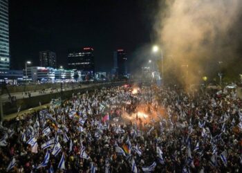 U shkarkua nga detyra Ministri i Mbrojtjes, protesta masive në Izrael