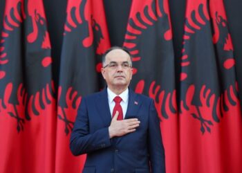 “Unë dhe Shqipëria qëndrojmë përkrah me popullin grek”/ Begaj shpreh ngushëllime familjarëve të viktimave