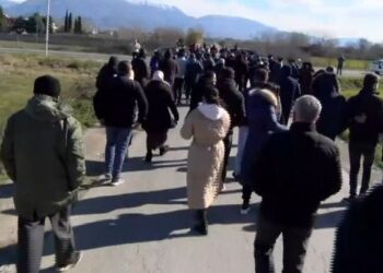 Banorët e Bërxullës dalin sërish në protestë: Po na mashtrojnë, kjo është masakër e vërtetë