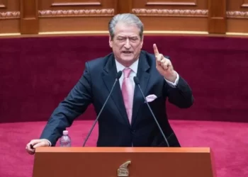 Berisha publikon skemën: Skandali Rama- McGonigal, një ekip dhe skenar kundër PD!