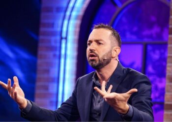 “Jam shoku Visit”, aktori i humorit rikthen për publikun Zhan Klod Vandam Sulën