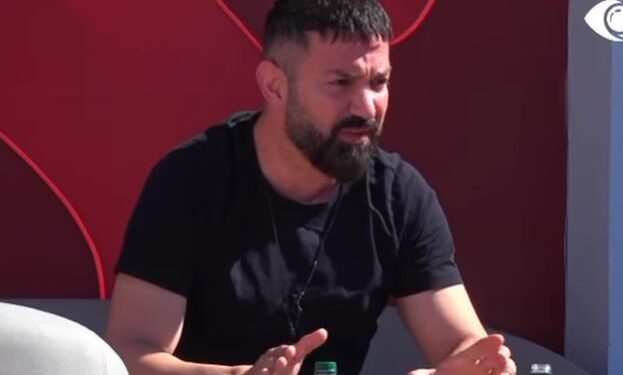 Elvis Pupa rrëfen me lot në sy: ‘ Deti më mori babin ’