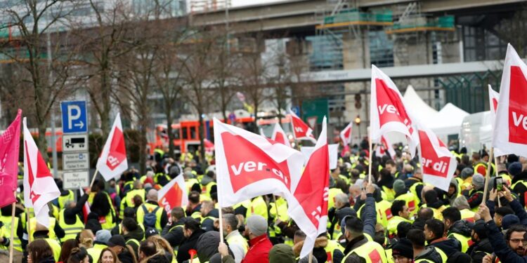 Gjermani, qytetarët në protestë, bllokohet transporti publik