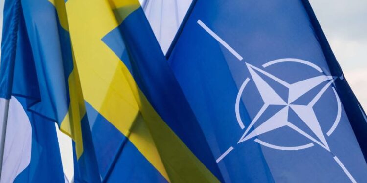 Turqia ndez dritën jeshile për anëtarësimin e Finlandës në NATO