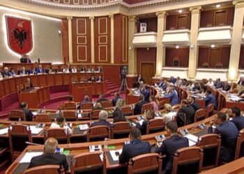 “McGonigal”/ Seancë maratonë, opozita 24 orë mocion debati me Ramën në Kuvend