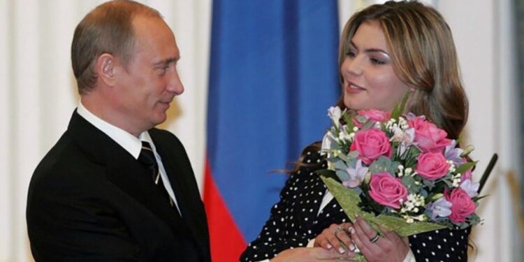 Shkaktoi luftën në Europë, Putin kalon ditët të ëmbla me të dashurën e tij