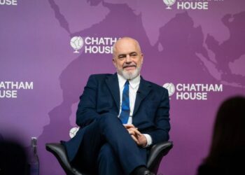 Kryeministri Rama në Britaninë e Madhe: Nuk e sollën të rinjtë shqiptarë drogën këtu, ata përdoren nga kriminelët