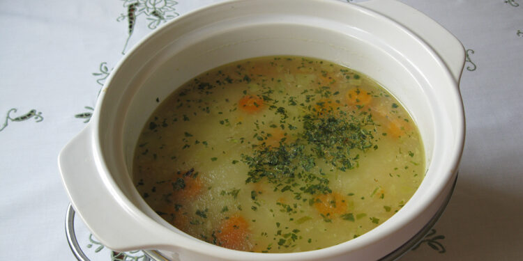 Receta e ditës, sup me karrota, spinaq dhe thjerrëza