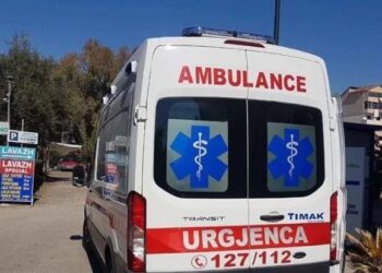 Ngjarje e rëndë në Tiranë, humb jetën 67-vjeçari pasi u rrëzua nga biçikleta dhe përplasi kokën në trotuar