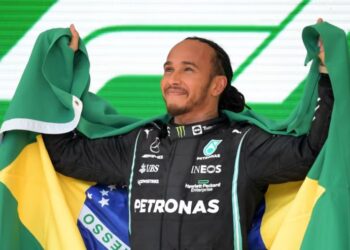 Hamilton feston 10-vjet në Mercedes, cilëson Brazilin 2021 si ‘gara më e veçantë në karrierën e tij’