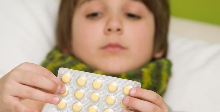 Pediatrët evropianë paralajmërojnë krizë të mungesës së ilaçeve