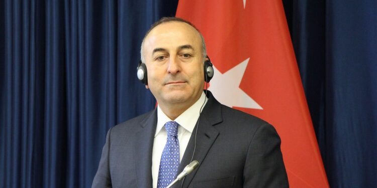 Çavusoglu: Suedia të ndërmarrë hapa të mëtejshëm drejt anëtarësimit në NATO
