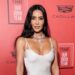 Kim Kardashian mahnit fansat me fustanin e saj në mbrëmjen gala të revistës “Time”