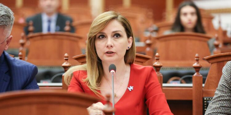 Rritja e pagave, Tabaku – Mbetemi në kuadrin e premtimeve elektorale para zgjedhjeve