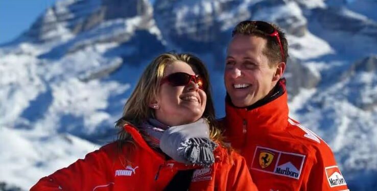Corinna Schumacher, ” si një e burgosur ” prej një dekade për të ruajtur sekretin e shëndetit të ish-kampionit të Formula 1