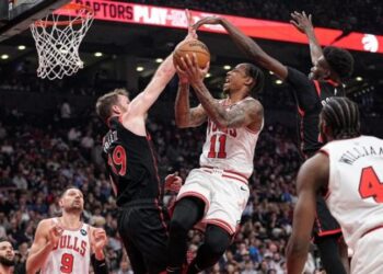 Ndodh ‘ magjia ‘ në NBA, Chicago mposht Toronton