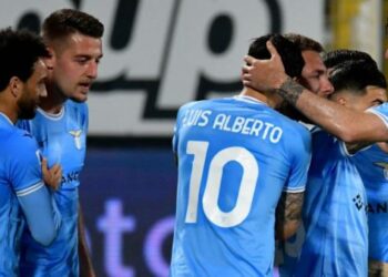 Lazio triumfon kundër Spezias, djemtë e Maurizio Sarri-t përforcuan vendin e dytë në Serie A