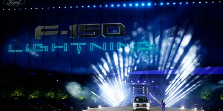 Përdorimi i teknologjisë kineze nga “ Ford ” ngre alarmin në Kongres