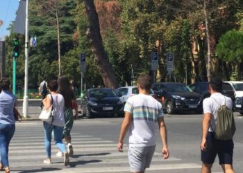 Statistika kritike lidhur me të rinjtë, 32% e 20-vjeçarëve, as në punë, as në shkollë