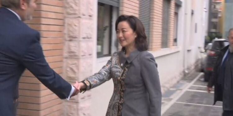 Zgjedhjet e 14 majit, Yuri Kim dhe homologia e BE shkojnë në KQZ, takohen me Celibashin