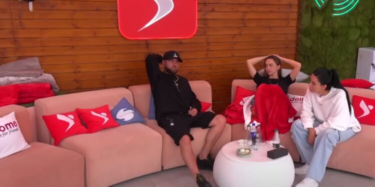 “ Ju shoh si lojtare që sot deri në ditën e fundit “, Luizi këshillon Efin dhe Kiarën