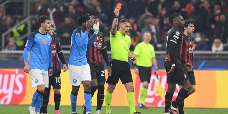 Milani merr fitoren në San Siro ndaj Napolit