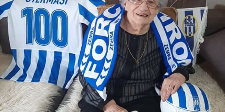 Ndahet nga jeta në moshën 102-vjeçare bashkëshortja e futbollistit të madh Selman Stërmasi