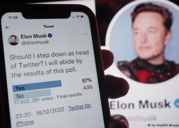 Çfarë po bën Elon Musk me Twitter-in ?
