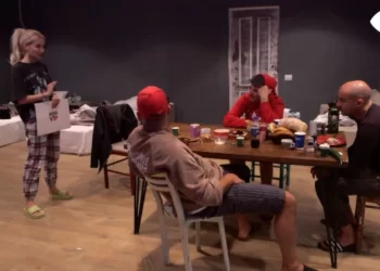 Burgu, zarfi zi dhe çmimi final