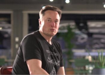 Elon Musk flet për situatën e Twitter-it në një intervistë me gazetarin e e BBC