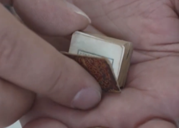 Gjendet kurani më i vogël në botë