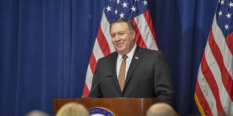 Ish-sekretari Mike Pompeo jep dorëheqjen nga zgjedhjet presidenciale të vitit 2024