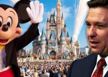 Walt Disney padit Ron DeSantis me akuzën për dëmtim imazhi