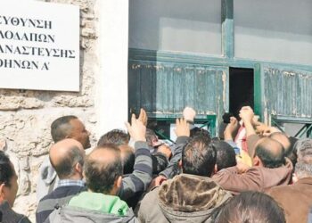 Bie numri i shqiptarëve në Greqi